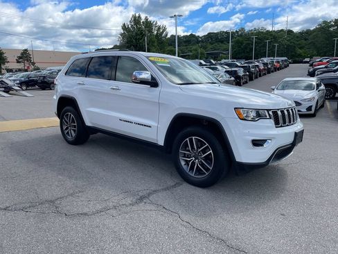 Certified 2022 Jeep Grand Cherokee Limited AWD/4WD image 6