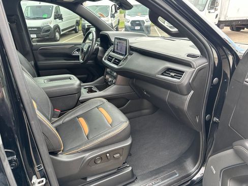 Used 2021 GMC Yukon XL AT4 w/ Rear Media and Nav Package AWD/4WD image 19