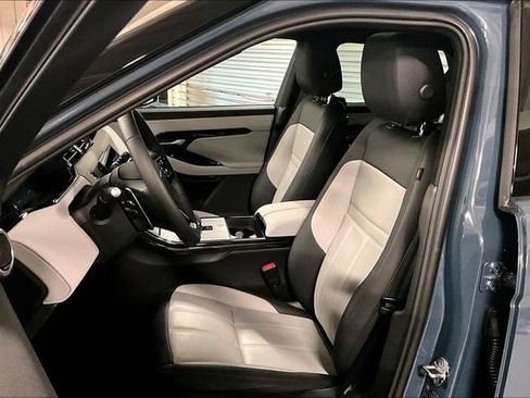 Certified 2026 Land Rover Range Rover Evoque Dynamic SE AWD/4WD image 15