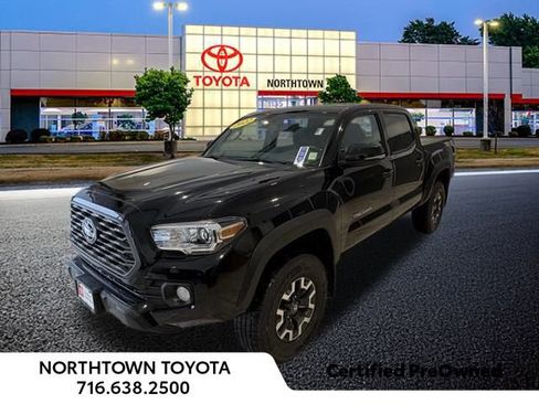 Used 2022 Toyota Tacoma TRD Off-Road image 1