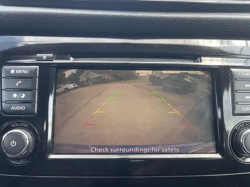 Used 2018 Nissan Rogue S AWD/4WD image 11