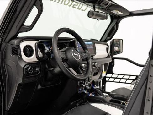 Used 2026 Jeep Wrangler Unlimited Sport image 40