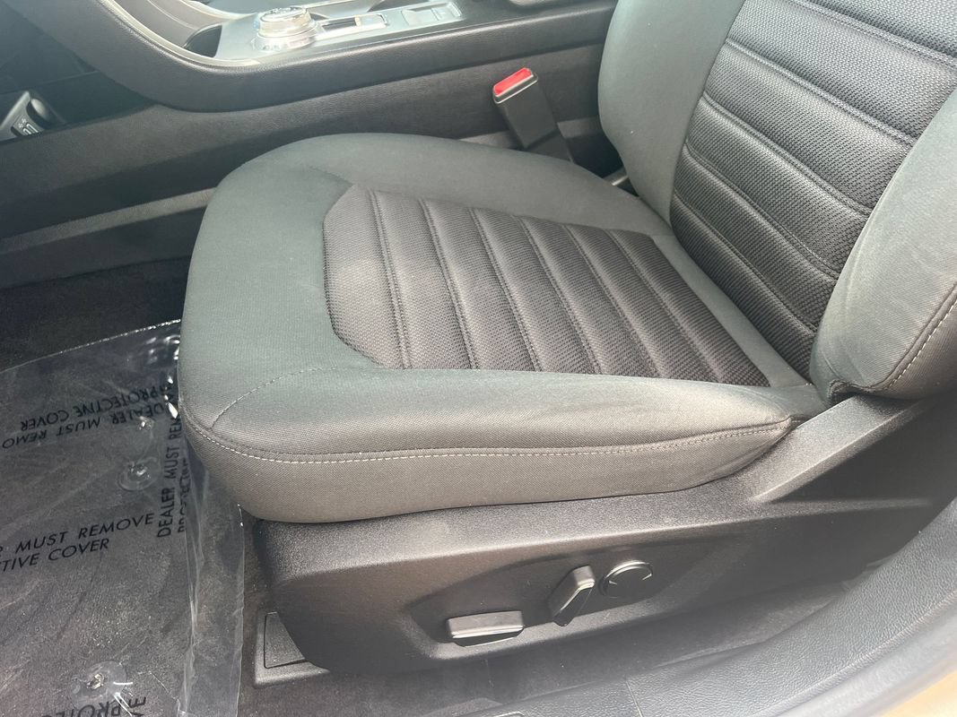 Used 2019 Ford Fusion SE FWD image 11