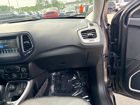 Used 2021 Jeep Compass Latitude AWD/4WD image 26