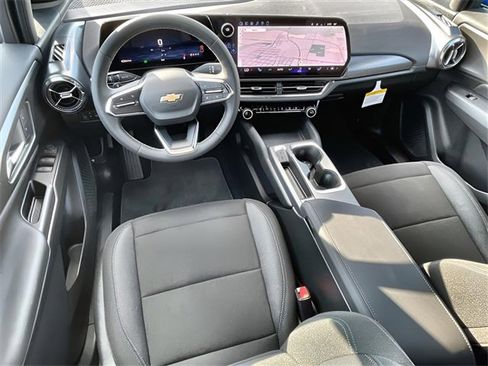 New 2026 Chevrolet Equinox EV LT image 20