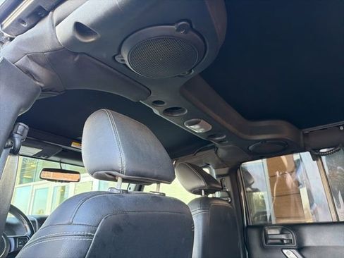 Used 2013 Jeep Wrangler Unlimited Rubicon w/ Connectivity Group image 20