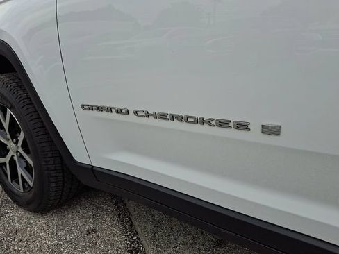 Certified 2023 Jeep Grand Cherokee L Limited w/ Trailer Tow Group (B) AWD/4WD image 30