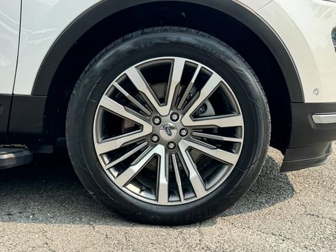 Used 2018 Ford Explorer Platinum AWD/4WD image 10