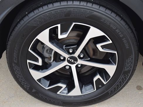 Used 2023 Kia Sportage EX FWD image 12