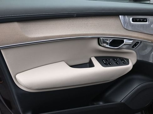 New 2026 Volvo XC90 T8 Ultra w/ Lounge Package AWD/4WD image 9