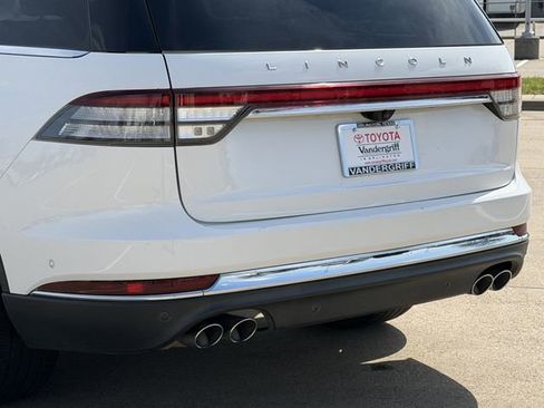 Used 2020 Lincoln Aviator Reserve w/ Equipment Group 201A image 6