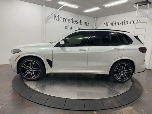 Used 2025 BMW X5 xDrive40i w/ M Sport Package image 4