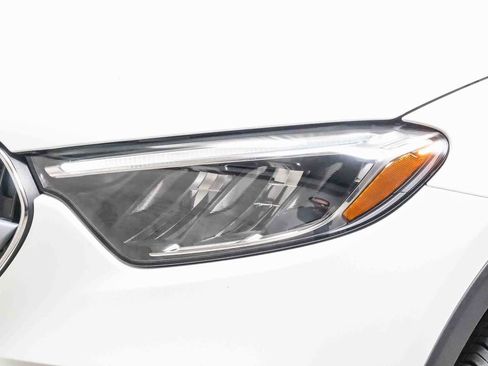 Certified 2025 Mercedes-Benz GLC 300 image 11