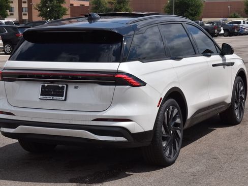 New 2026 Lincoln Nautilus Reserve AWD/4WD image 7