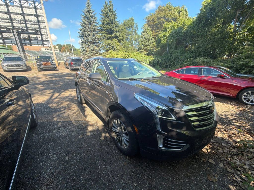 Used 2018 Cadillac XT5 Luxury w/ Driver Awareness Package FWD image 5