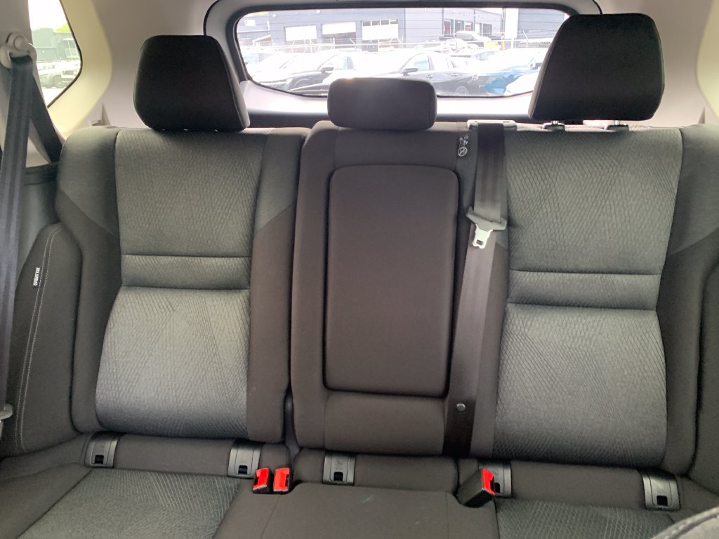 Certified 2025 Nissan Rogue SV FWD image 27