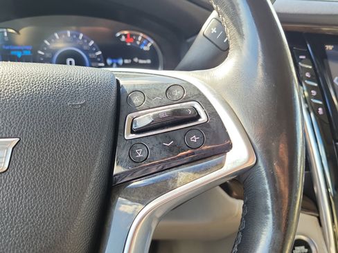 Used 2018 Cadillac Escalade Luxury image 17