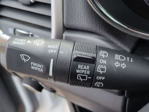 Used 2019 Jeep Grand Cherokee Altitude AWD/4WD image 27