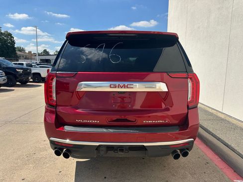 Used 2021 GMC Yukon Denali w/ Denali Ultimate Package AWD/4WD image 7