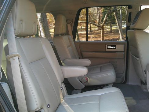 Used 2014 Ford Expedition Limited image 27