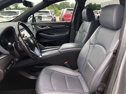 Used 2023 Buick Enclave Premium AWD/4WD image 18