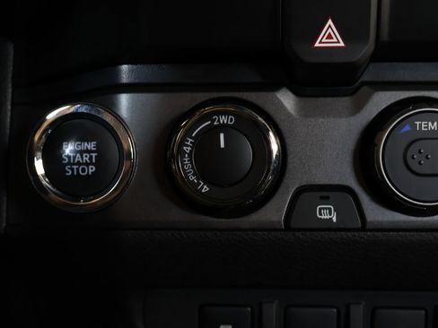 Used 2023 Toyota Tacoma TRD Sport w/ Advanced Technology Package AWD/4WD image 34