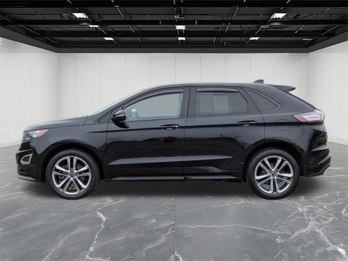 Used 2018 Ford Edge Sport w/ Equipment Group 401A image 2