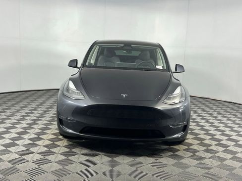 Used 2024 Tesla Model Y Performance image 9