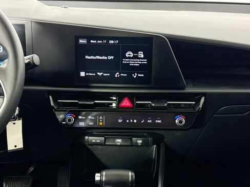Used 2023 Kia Niro LX FWD image 22