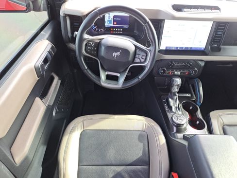 Used 2021 Ford Bronco Wildtrak image 8