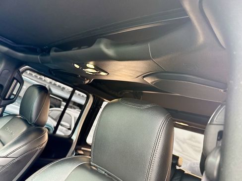 Used 2022 Jeep Wrangler Unlimited Sahara image 20