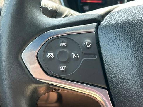 Used 2023 Chevrolet Traverse LT FWD image 27