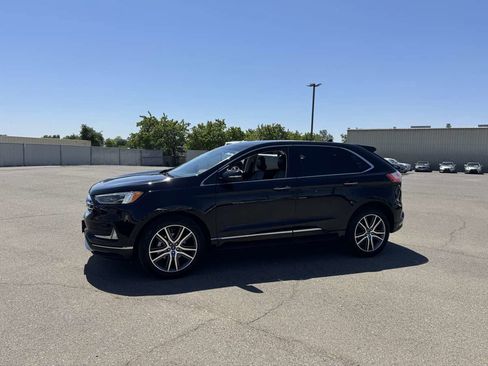 Used 2019 Ford Edge Titanium w/ Equipment Group 301A image 6