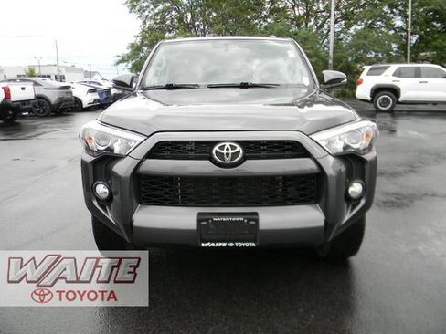 Used 2019 Toyota 4Runner SR5 Premium AWD/4WD image 6