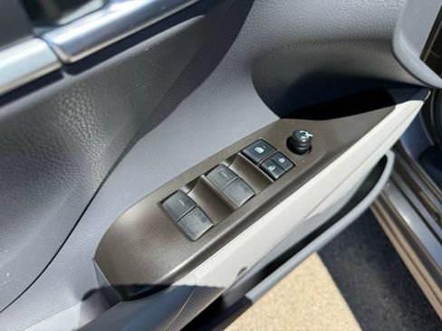 Used 2021 Toyota Camry SE w/ Audio Upgrade Package FWD image 12