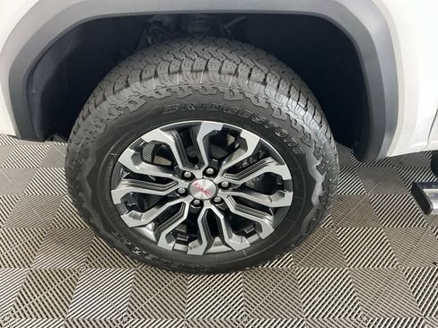 Used 2024 GMC Canyon Denali AWD/4WD image 31