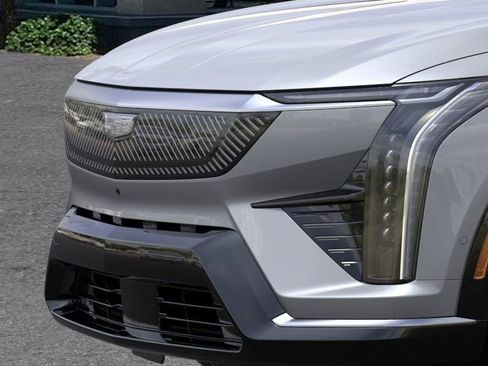 New 2025 Cadillac Optiq Luxury 1 image 13