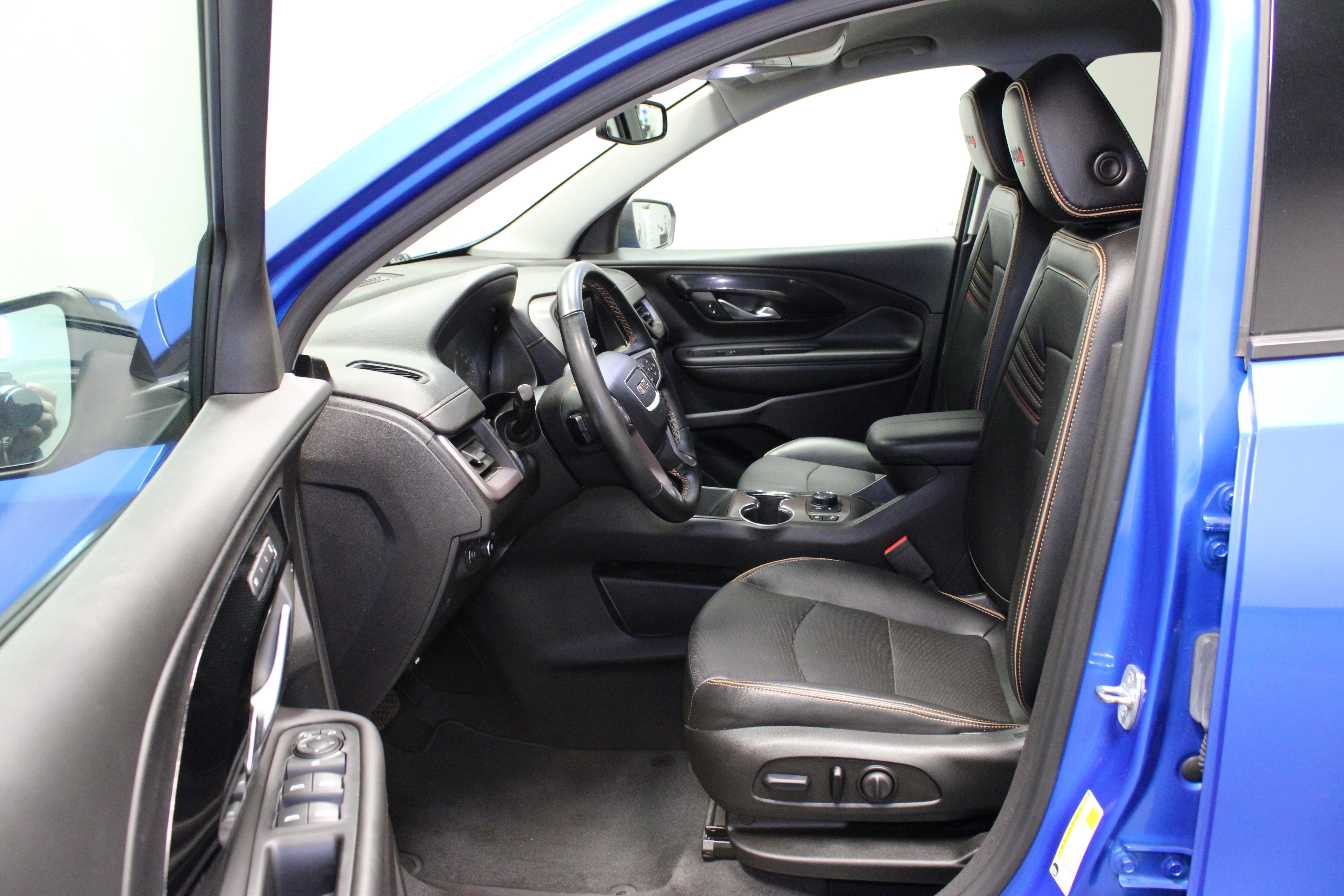 Used 2024 GMC Terrain AT4 AWD/4WD image 17