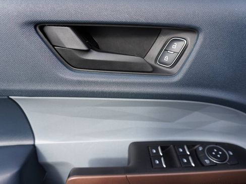 Certified 2023 Ford Maverick Lariat w/ Lariat Luxury Package image 9