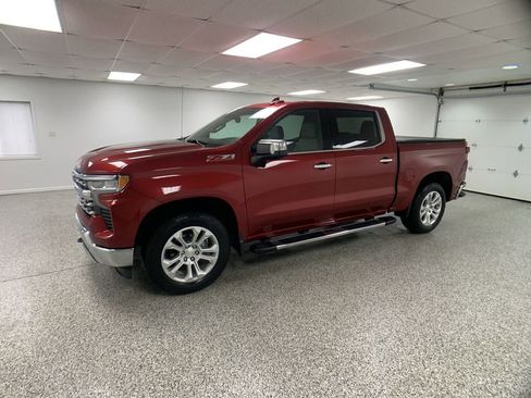 Used 2023 Chevrolet Silverado 1500 LTZ AWD/4WD image 4