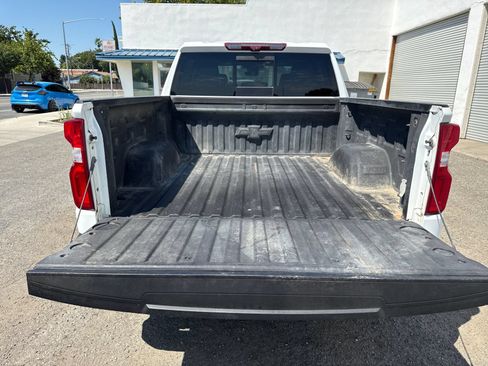 Used 2022 Chevrolet Silverado 1500 LTZ AWD/4WD image 23