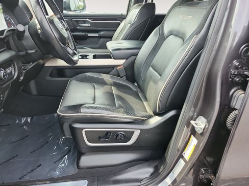 Used 2019 RAM 1500 Laramie RWD image 9