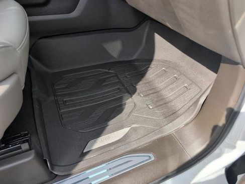 New 2025 GMC Sierra 2500 SLT w/ SLT Convenience Package image 13