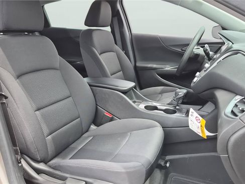 Used 2025 Chevrolet Malibu LS w/ LPO, Floor Liner Package FWD image 13