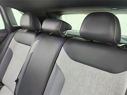 Used 2025 Volkswagen ID.4 Pro image 30