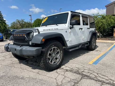 Used 2015 Jeep Wrangler Unlimited Rubicon w/ Connectivity Group AWD/4WD image 3