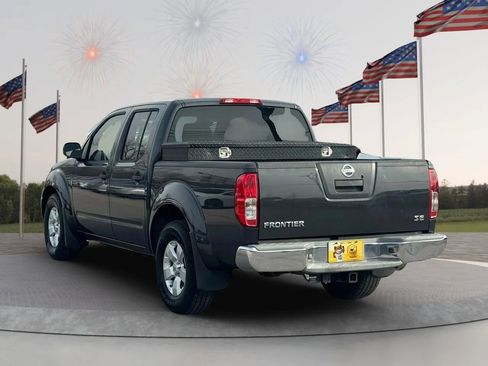 Used 2010 Nissan Frontier SE image 8