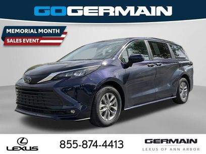 Used 2025 Toyota Sienna XLE