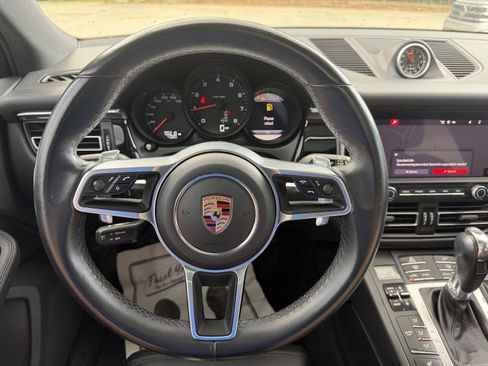 Used 2020 Porsche Macan AWD/4WD image 10