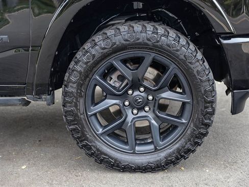 Used 2022 RAM 1500 Laramie AWD/4WD image 12